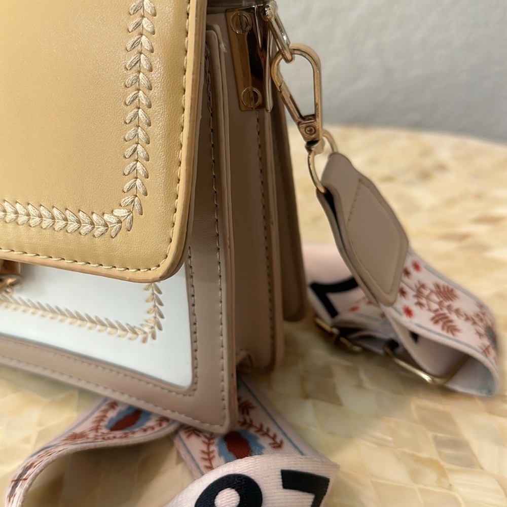 Crossbody purse - Picture 7 of 7